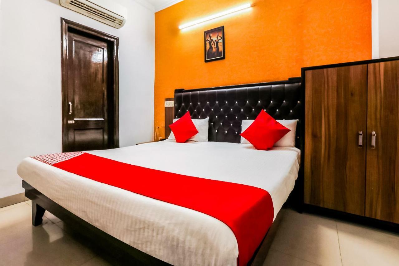 Oyo Flagship 37488 Hotel R V Regency Αμριτσάρ Εξωτερικό φωτογραφία